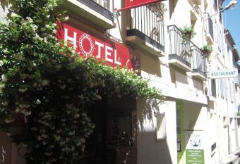 Le C  r  tan H  tel has Balcony rooms