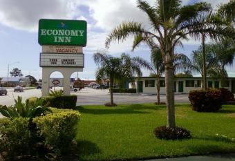 Economy Inn Okeechobee has Smoking rooms