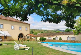 Hospedaria do Convento d Aguiar- Turismo de Habitacao allows 18 year olds to book a room