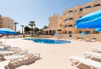 Plaza Real by Atlantichotels allows 18 year olds to book a room