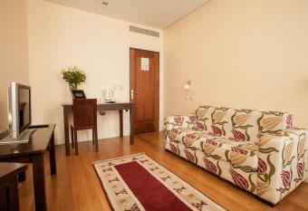 Hotel Bracara Augusta allows 18 year olds to book a room