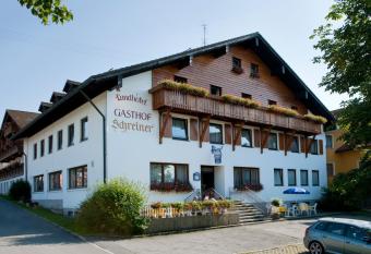 Landhotel-Gasthof-Schreiner has Balcony rooms