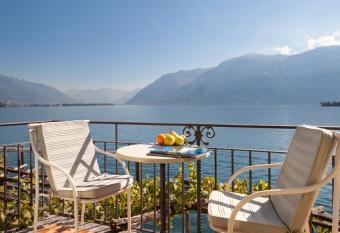 Art Hotel Ristorante Posta Al Lago has Balcony rooms