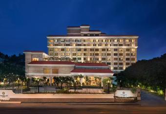 The Residency Towers Coimbatore has Balcony rooms