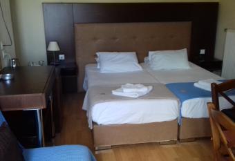 Parthenon Hotel has Balcony rooms