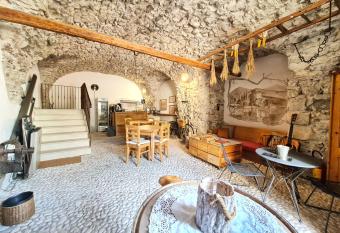 Pietra Rara Apartments allows 18 year olds to book a room