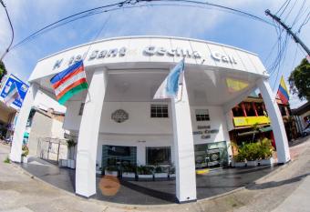 Hotel Santa Cecilia Cali allows 18 year olds to book a room