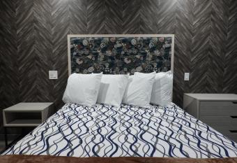 Harbor Inn allows 18 year olds to book a room