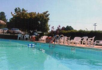 Governors Inn - Shelby has Smoking rooms