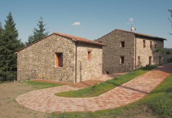 Il Casale-toscoemiliano has Balcony rooms