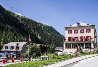 H  tel Le Besso - Swiss Romantic Lodge Zinal has Balcony rooms