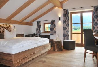 s  Quartier am Schliersee has Balcony rooms