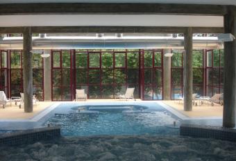 Hotel Bienestar Termas de Moncao allows 18 year olds to book a room