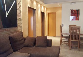 Sleepin Girona has Balcony rooms