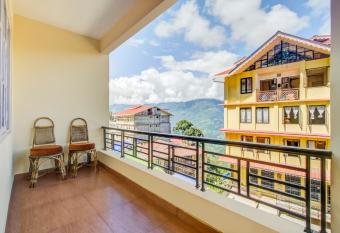 Summit Newa Regency has Balcony rooms
