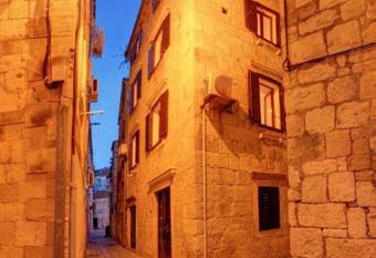 Apartments & Rooms As has Balcony rooms