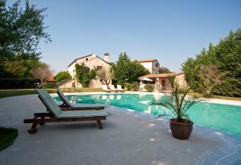 Villa Lav has Balcony rooms