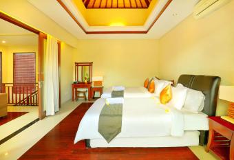 The Legian Hotman Paris III has Balcony rooms