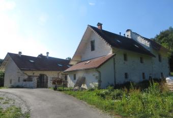 L Hermitage has Balcony rooms