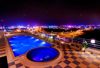 Al Murooj Grand Hotel allows 18 year olds to book a room