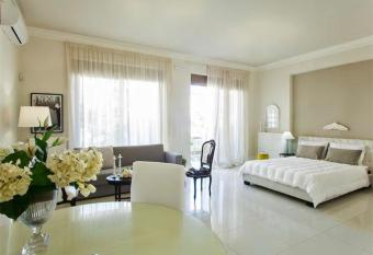 Maritina Apartment allows 18 year olds to book a room