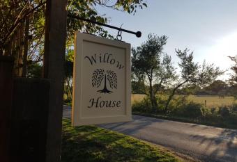 Willow House B&B has Balcony rooms