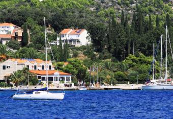 Vila Mozara has Balcony rooms