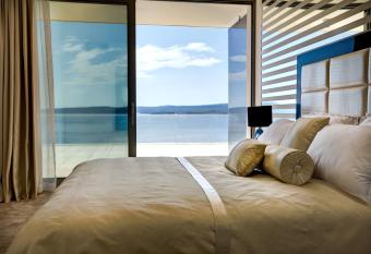 Luxury Hotel Amabilis has Balcony rooms