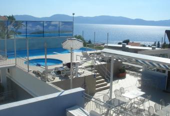 Aparthotel Pecic has Balcony rooms