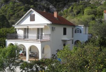 Apartments Ognjenovi   has Balcony rooms