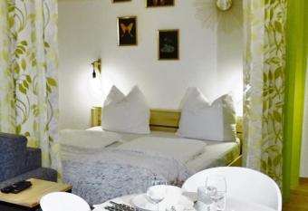 Best Choice City FREE Parking has Balcony rooms