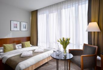 Peakture Hotel allows 18 year olds to book a room