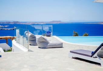 Agnandi Cielo has Balcony rooms