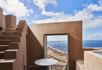 Old Castle Oia allows 18 year olds to book a room