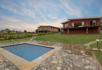 StayVista s Shivom Villa 5 - A Serene Escape with Views of the Valley and Lake has Smoking rooms