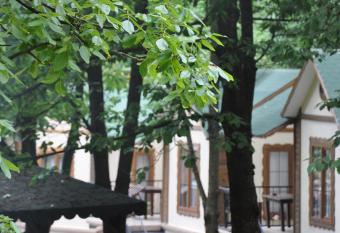 Bo  azi  i Bungalow has Balcony rooms