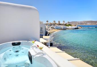 Little Venice Suites allows 18 year olds to book a room