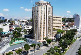 Pampas Palace Hotel allows 18 year olds to book a room