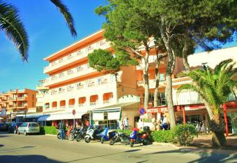 Hostal Alcina has Balcony rooms