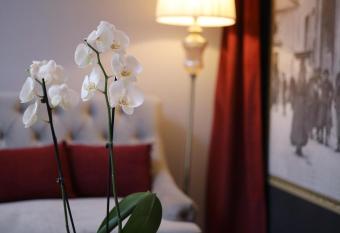 Teatro Verdi Boutique Hotel allows 18 year olds to book a room