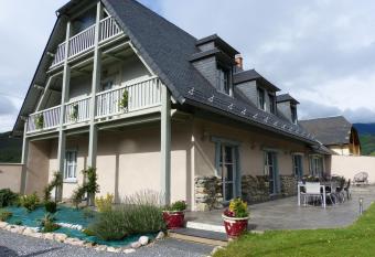 Les   curies de Lisa - G  te de groupe 16 personnes has Balcony rooms