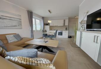 Hafenperle I allows 18 year olds to book a room