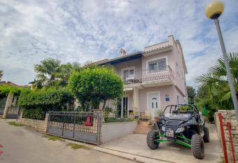 Apartments Mirta has Balcony rooms