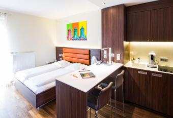 BoardingHouse Mannheim allows 18 year olds to book a room