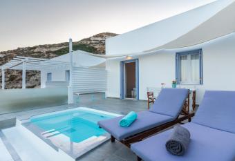 Milesian Suites has Balcony rooms