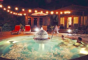 Marbucks Bed & Breakfast fka DayDreamin Boutique Hotel has Balcony rooms