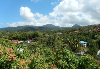 Locat d  p  t has Balcony rooms