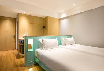 Hotel Santika Garut has Balcony rooms