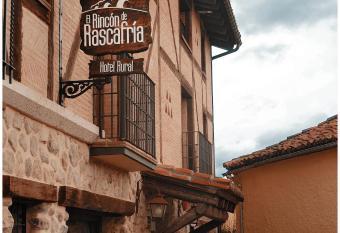 El Rinc  n de Rascafr  a has Balcony rooms