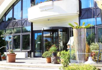 Hotel Ombra has Balcony rooms